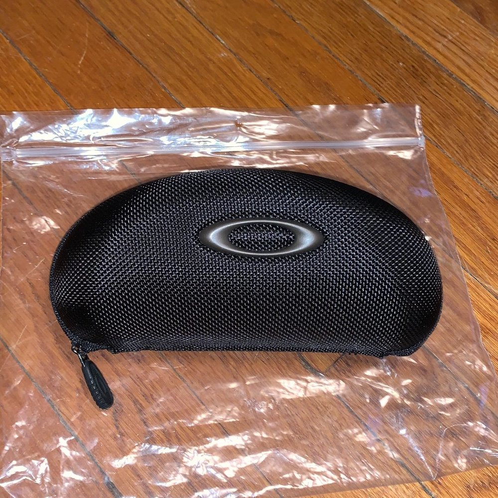 Oakley Soft Vault Sunglass case